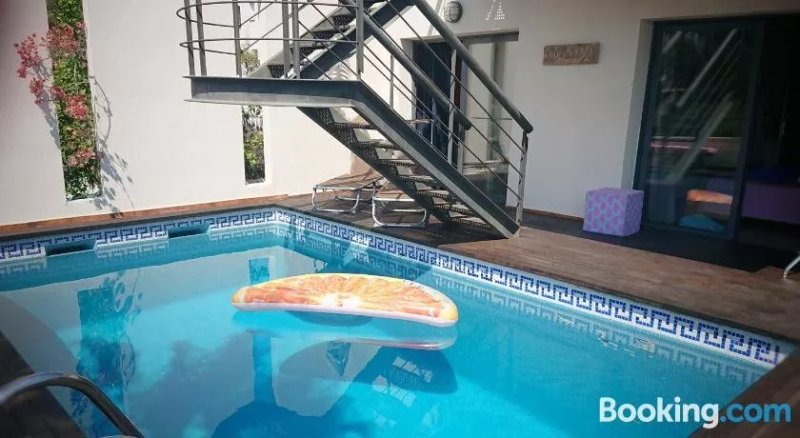Ocean Breeze Apartment