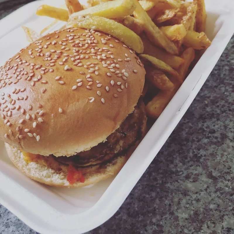 A Table ! Foodtruck Camarguais