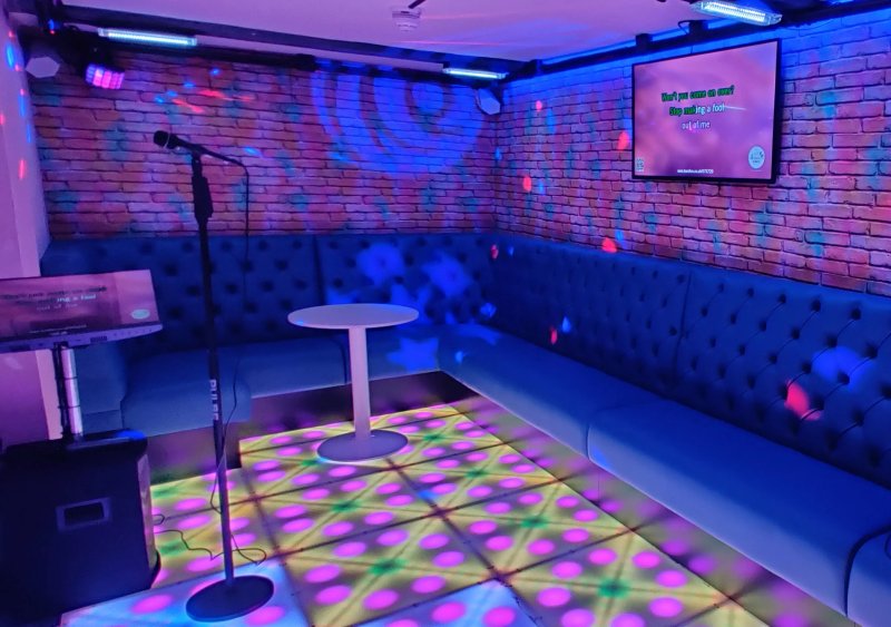 Karaoke @ Bubblescape