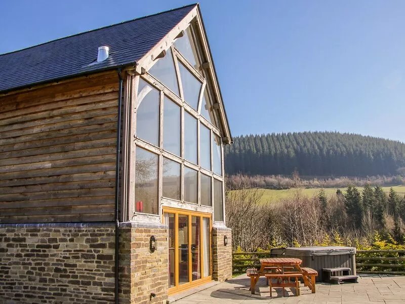 THE HAYLOFT, family friendly, luxury holiday cottage in Bleddfa