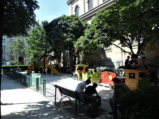Square Ozanam