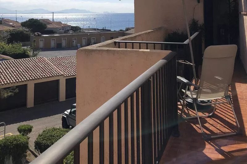 Beautiful T2 facing beaches with sea view terrace