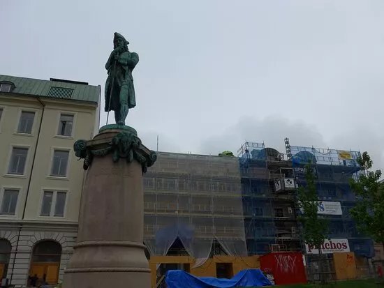 Jonas Alstromers staty