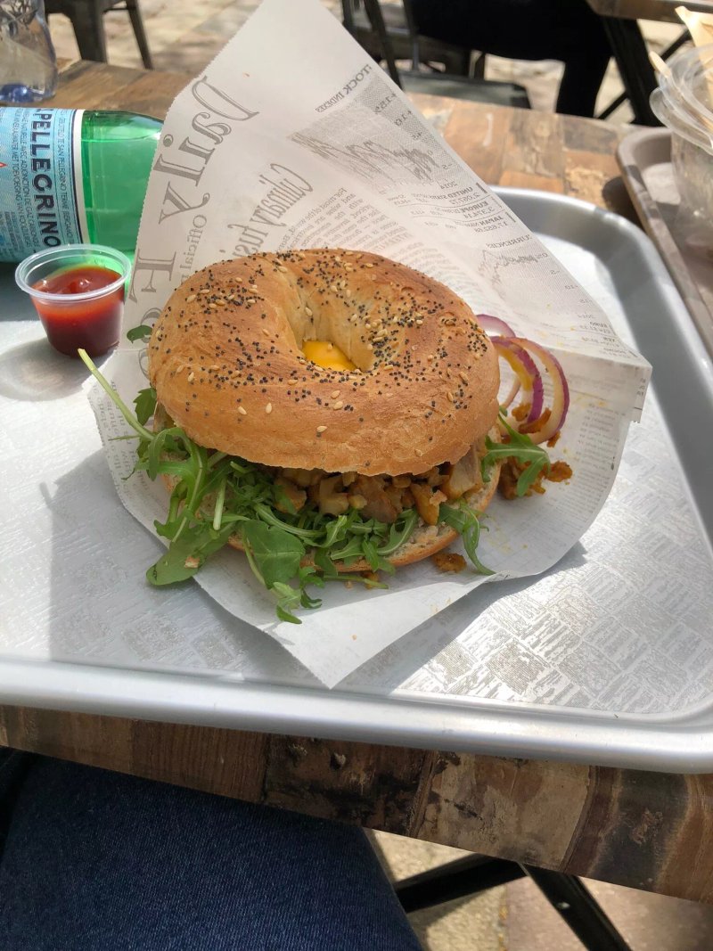 PLACE AU BAGEL