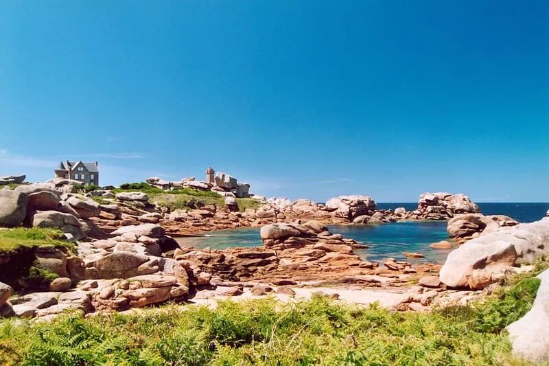 Villa with sauna and heated indoor pool in Brittany for 8 people