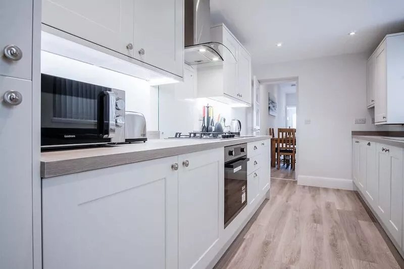 Fleet Street - 2 Bedroom Holiday Home - Swansea