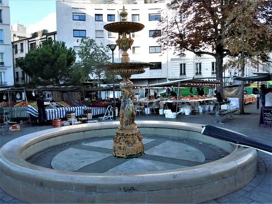 Fontaine de la Place de la Reunion