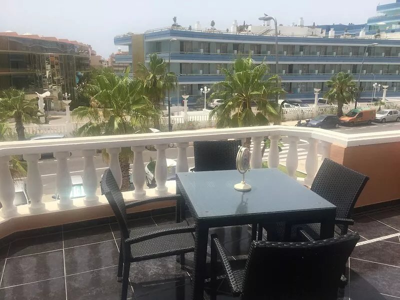 Fantastic Location between Los Cristianos and Playa De Las Americas