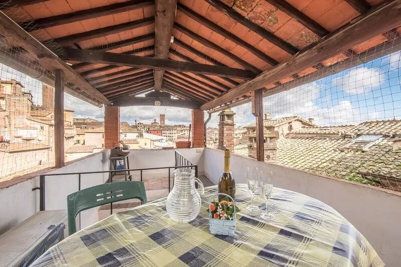 Apartment 'Il Campo Comfort Apt with Balcony' with Private Terrace, Wi-Fi and