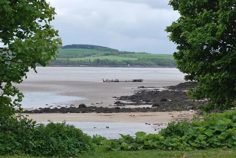 Cottage with stunning views over Kirkcudbright Bay, a short walk from the beach.