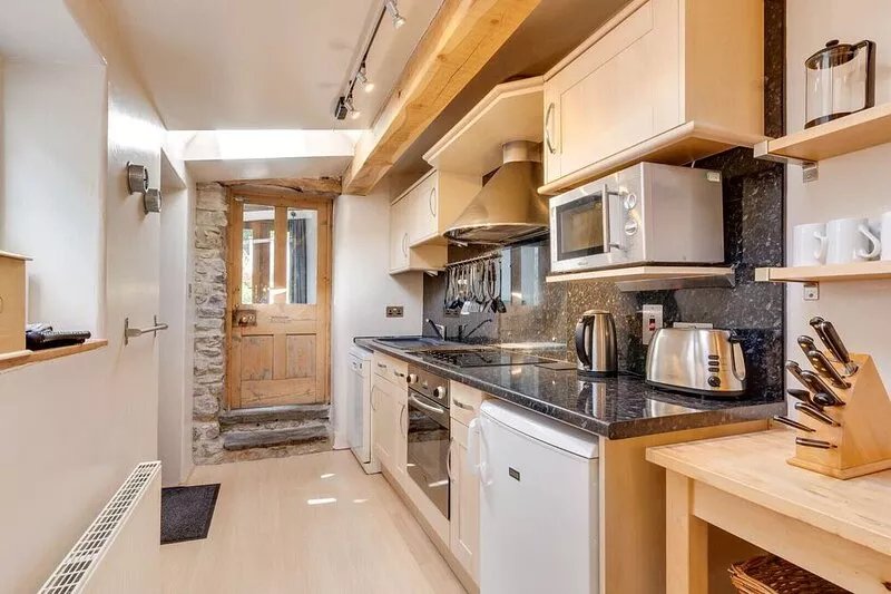 Sunnylea - Two Bedroom House, Sleeps 4