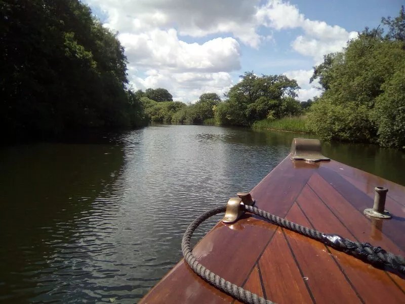 Close to Broads,WIFI,heated,2 Bed,Seasonal Swimming Pool, No Pets.