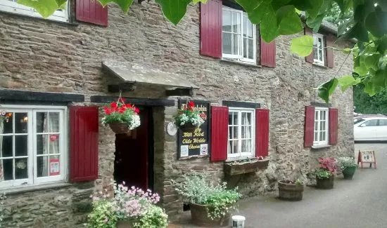The Dolphin Inn Pub and B&B