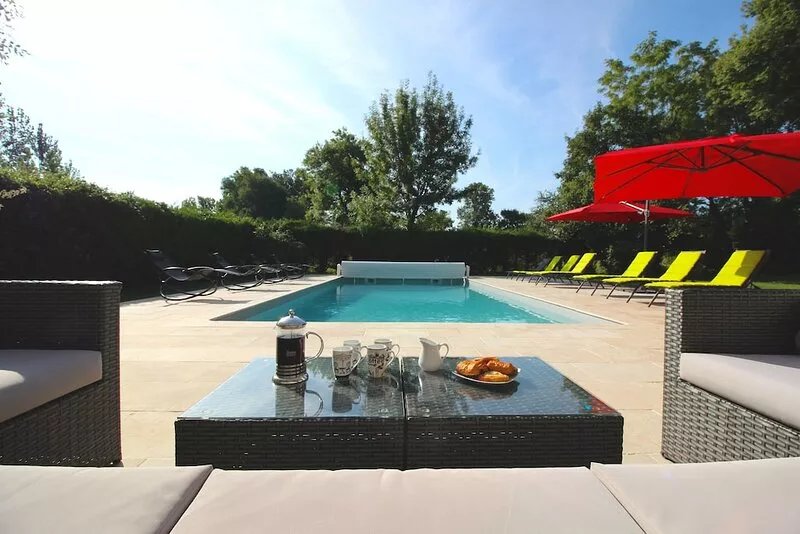 Luxury Air Conditioned + Heated Pool 4 bed 4 bath Village House in the Dordogne