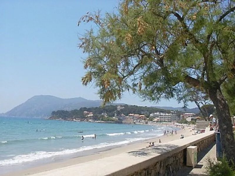 Comfortable and spacious Maison de Charme - Sleeps 5/6.