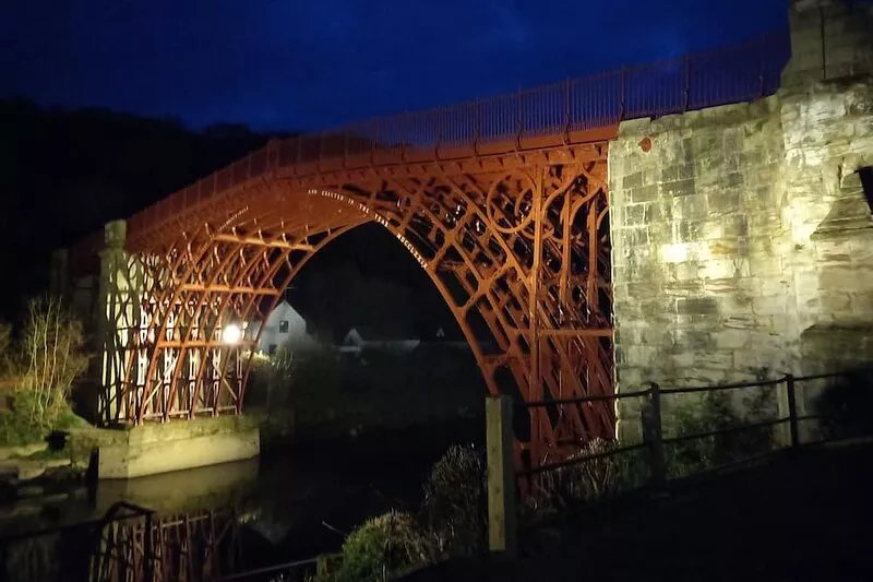 Multi Award winning holiday home with a Stunning view of the Iron Bridge.