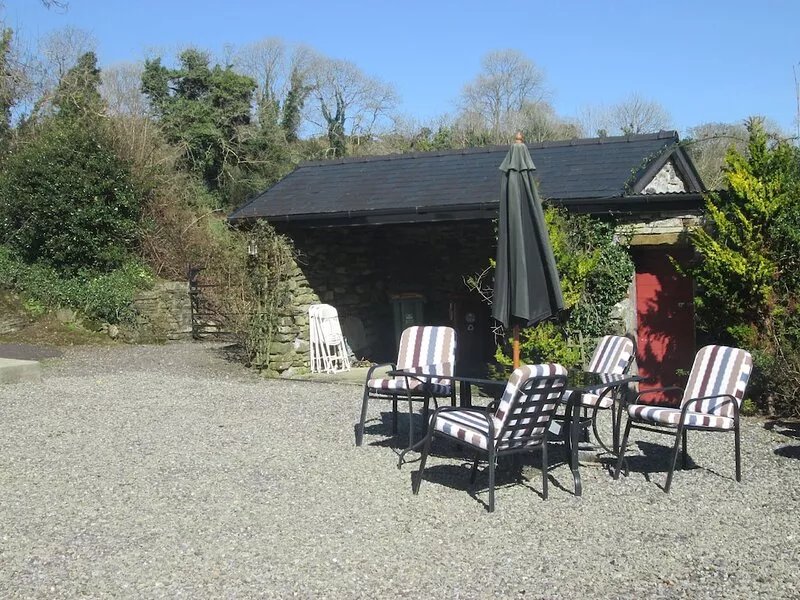 Cosy south facing sunny cottage Ballylickey, Bantry - on the Wild Atlantic Way