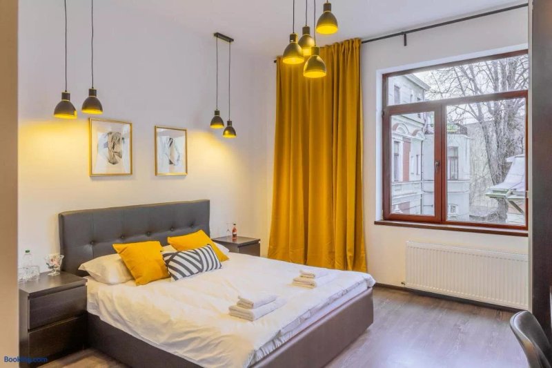 CHATEAU: Upscale Suites in Bucharest's Historical Center!