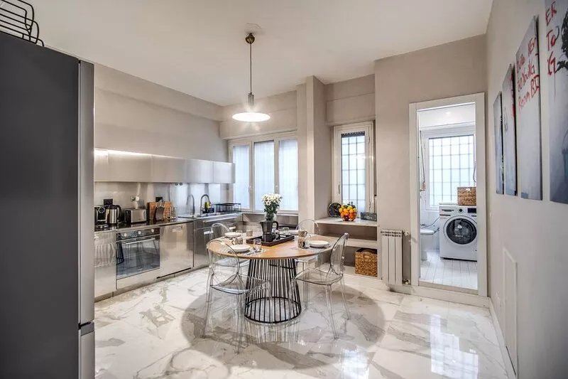 Designer Family Home - 6 AC / WIFI / Heating / Elevator