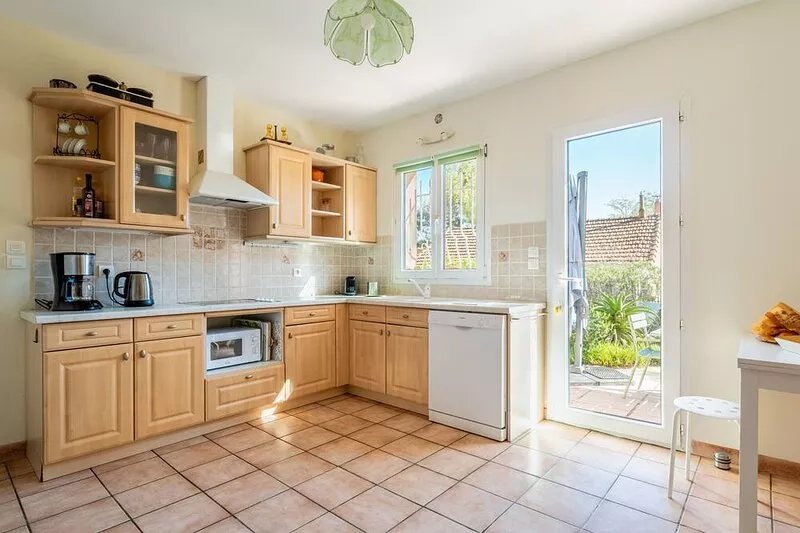 Sarti. House 5min walk from the beaches, AC, garden, BBQ