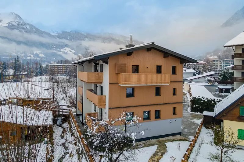 Stylishly decorated apartment near city centre