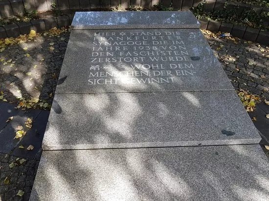 Gedenkstein fur die Synagoge
