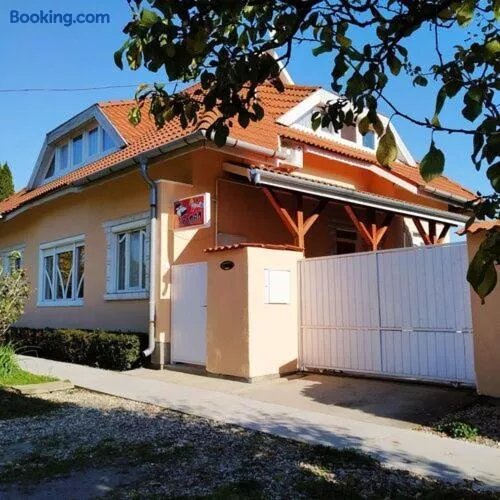 4 Evszak Apartman