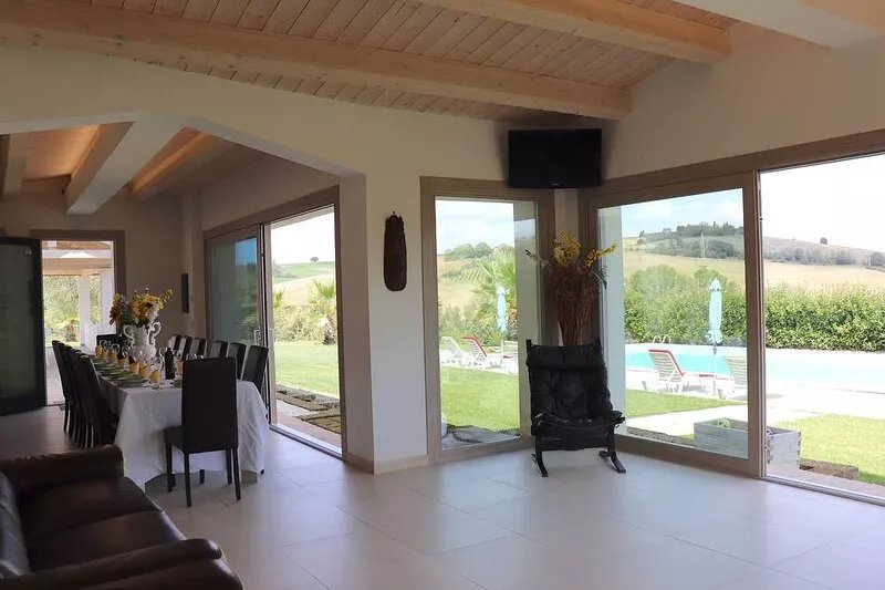 Villa De Carlonis, private pool with Jacuzzi and Gajser, for 16 people, WI-Fi
