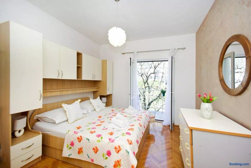 Apartments Vranjes