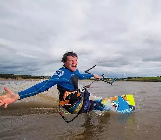 Hooked Kitesurfing