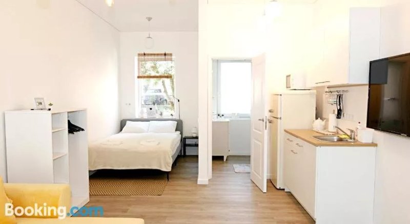 Minimalist Studio Apartment in Old Town