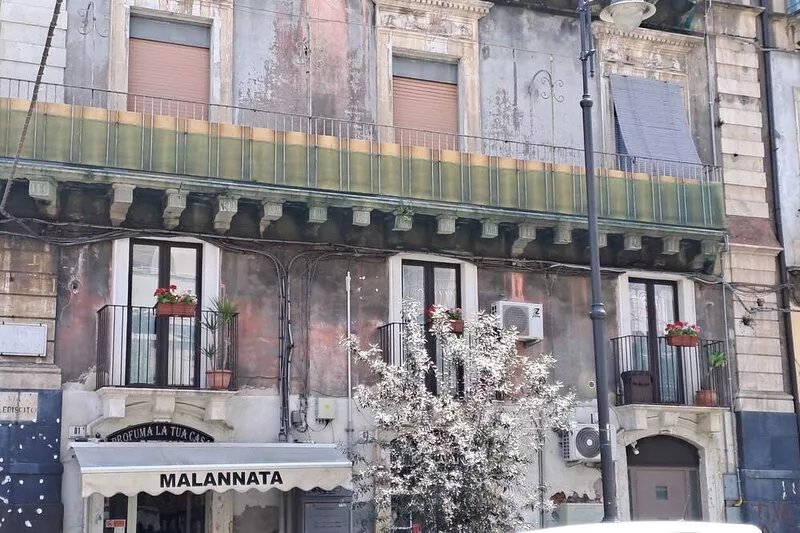 Tourist House La Castellana, apartment in the heart of the baroque of Catania