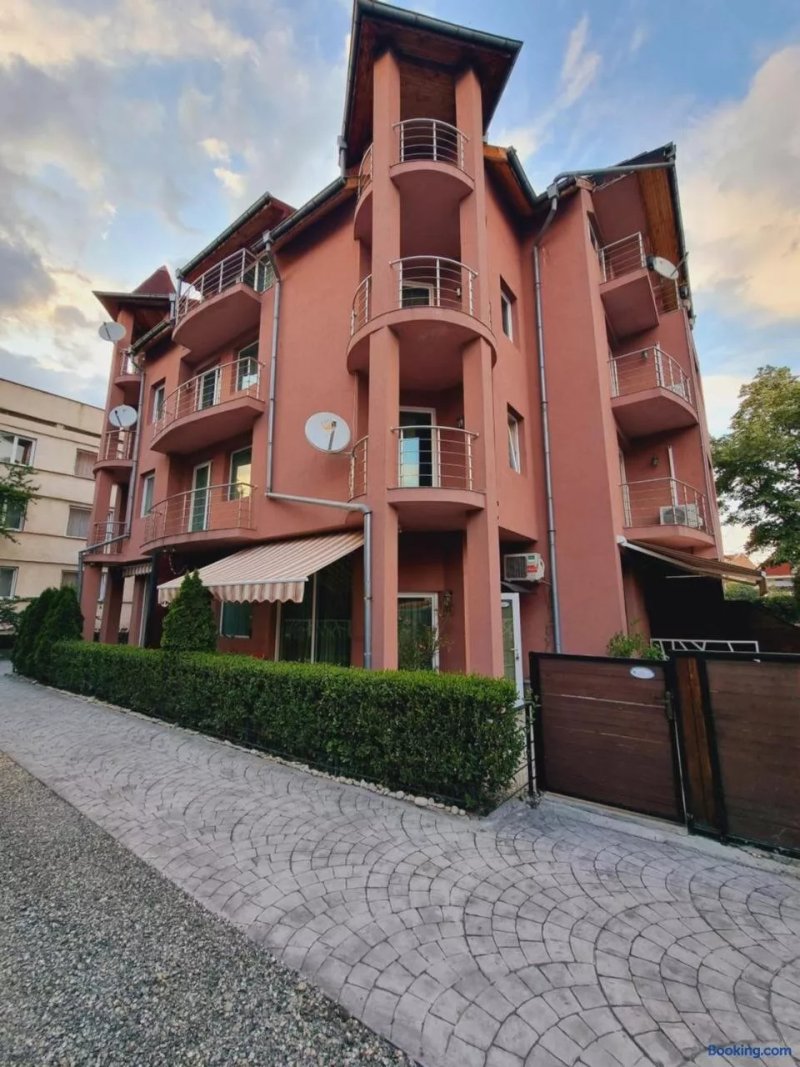 Butikovi Apartamenti Emona