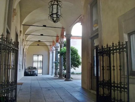 Palazzo Landriani