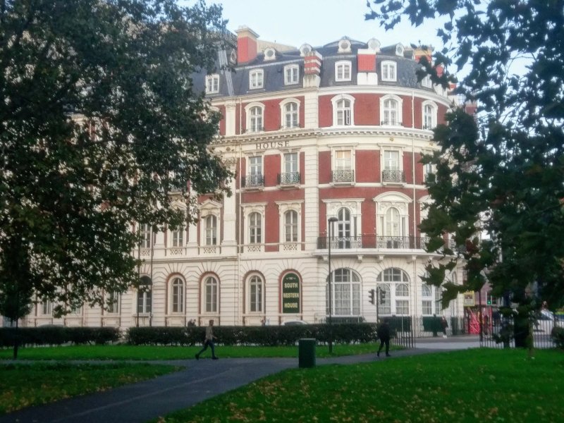 Town Or Country - Imperial Apartments