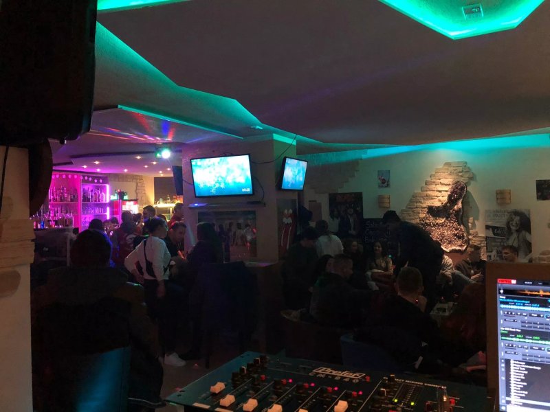 Smoking Lounge