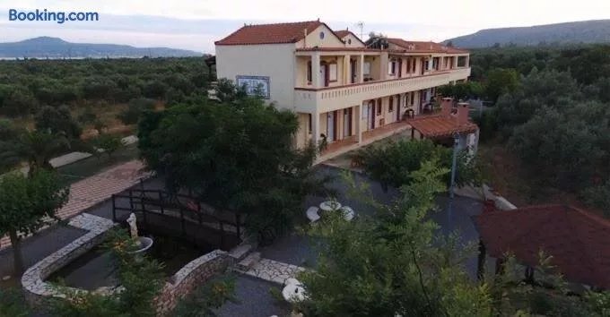 Hotel Takis