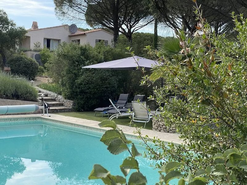 One Bedroomed Self Contained Guest Cottage with large private terrace and pool