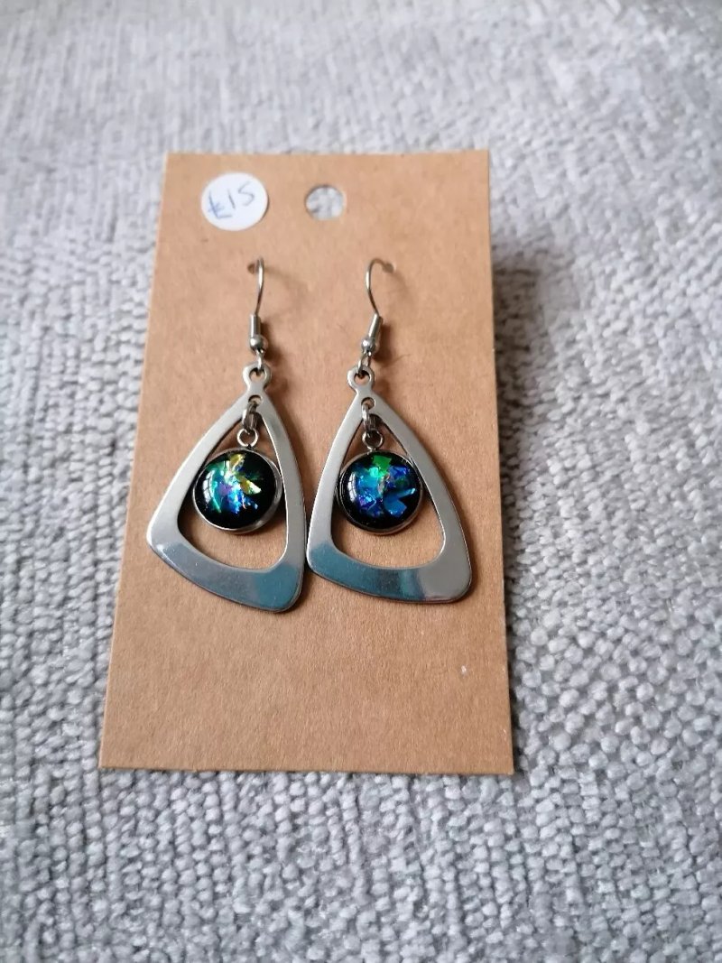 Annie's Crystals And Stones