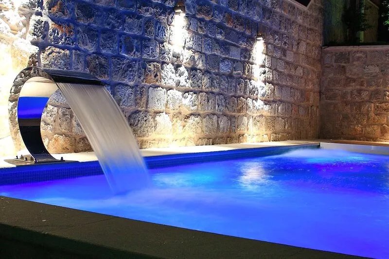OWNER Luxury Villa Next to the City Walls for 8 Persons with Pool,Sauna,Gym