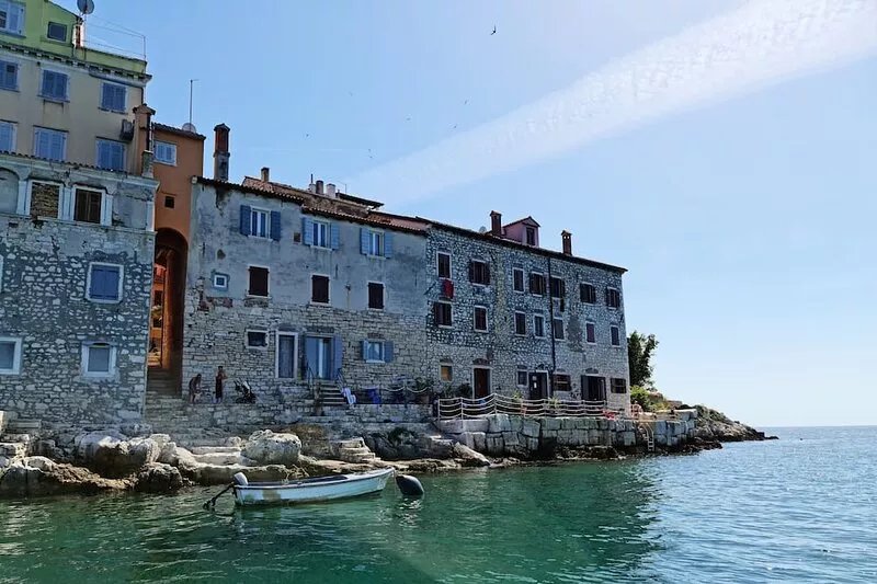 Beautiful sea location on the edge of the old town-Rovinj