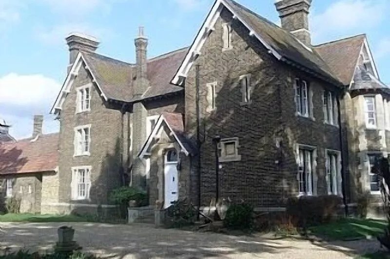 19th Century Farmhouse within easy reach of London