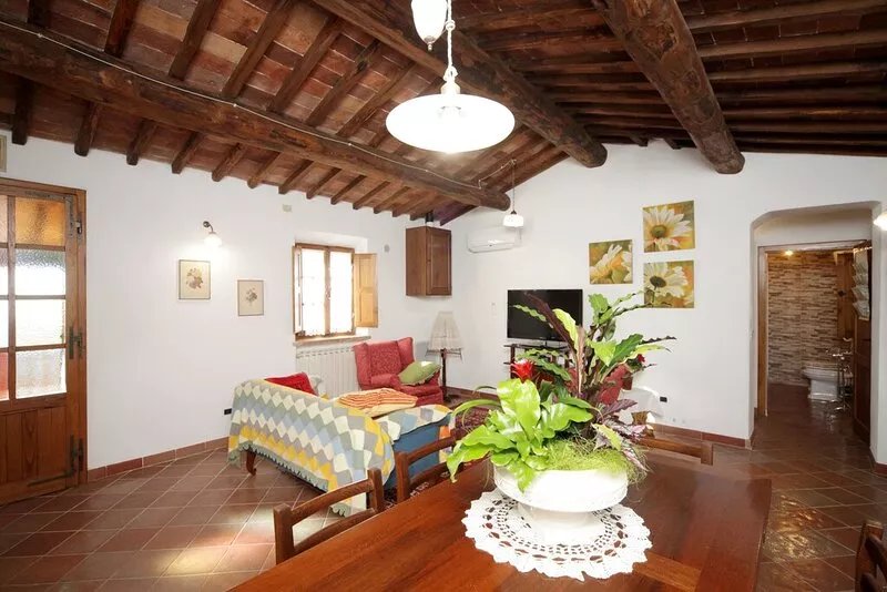 PULCIANESE in the heart of the Siena hills
