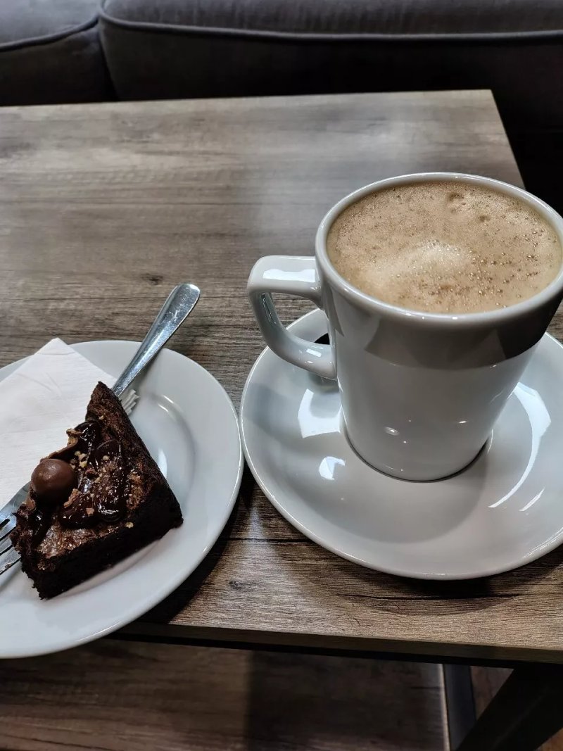 No.76 Coffee & Confectionery