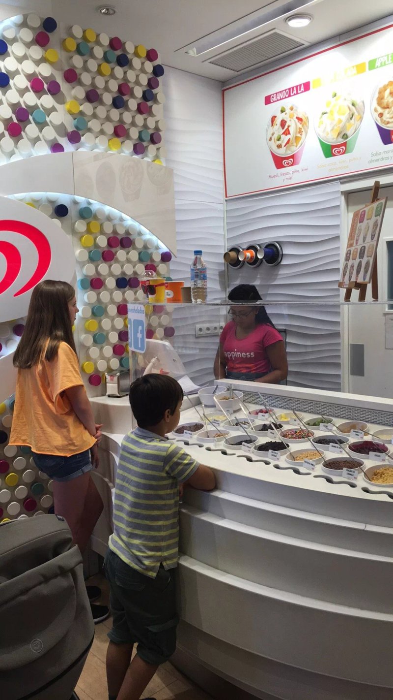HAPPINESS Heladeria - Ice cream shop