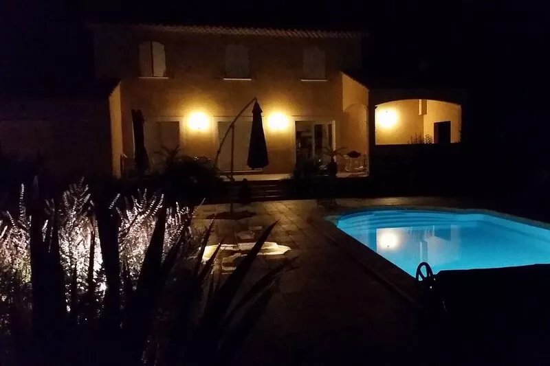 House / Villa - EYGUIERES