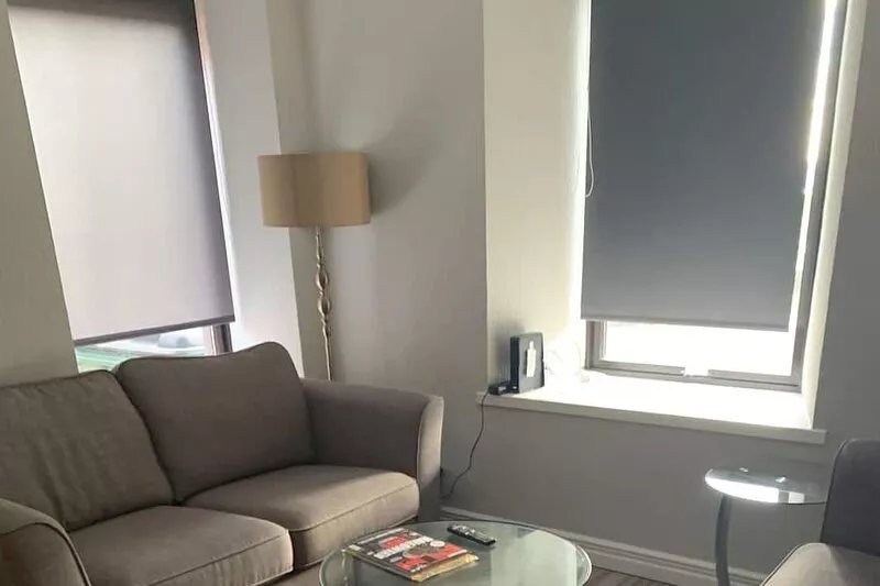 (CL) Large spacious central flat