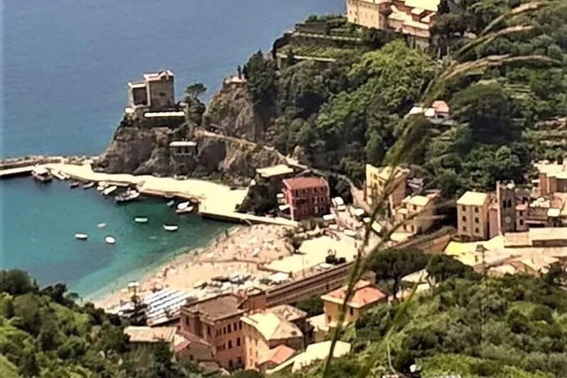 Monterosso Al Mare: House with garden and parking space overlooking 5 TERRE Gulf