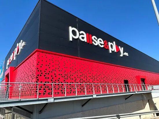 Pause & Play
