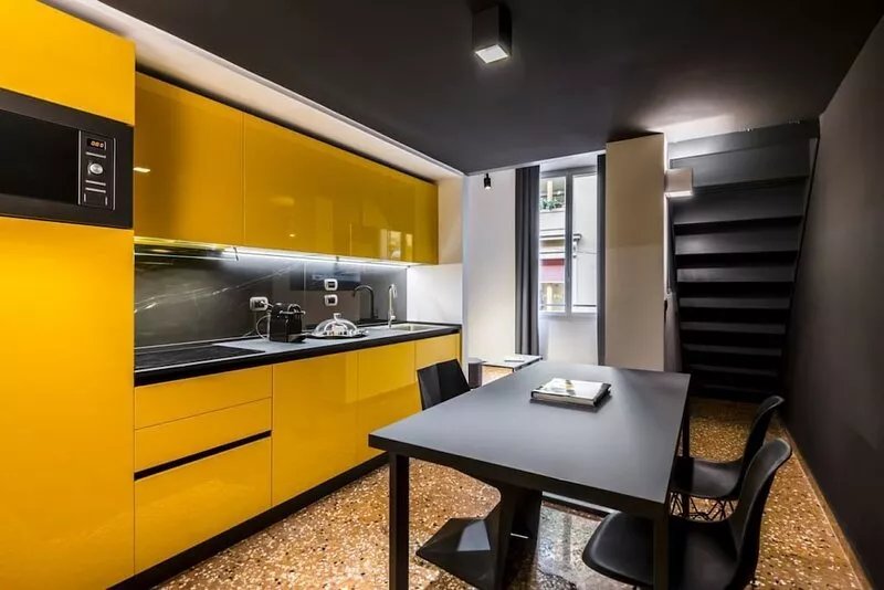 18 · Extreme design style - Bologna Downtown Apartment